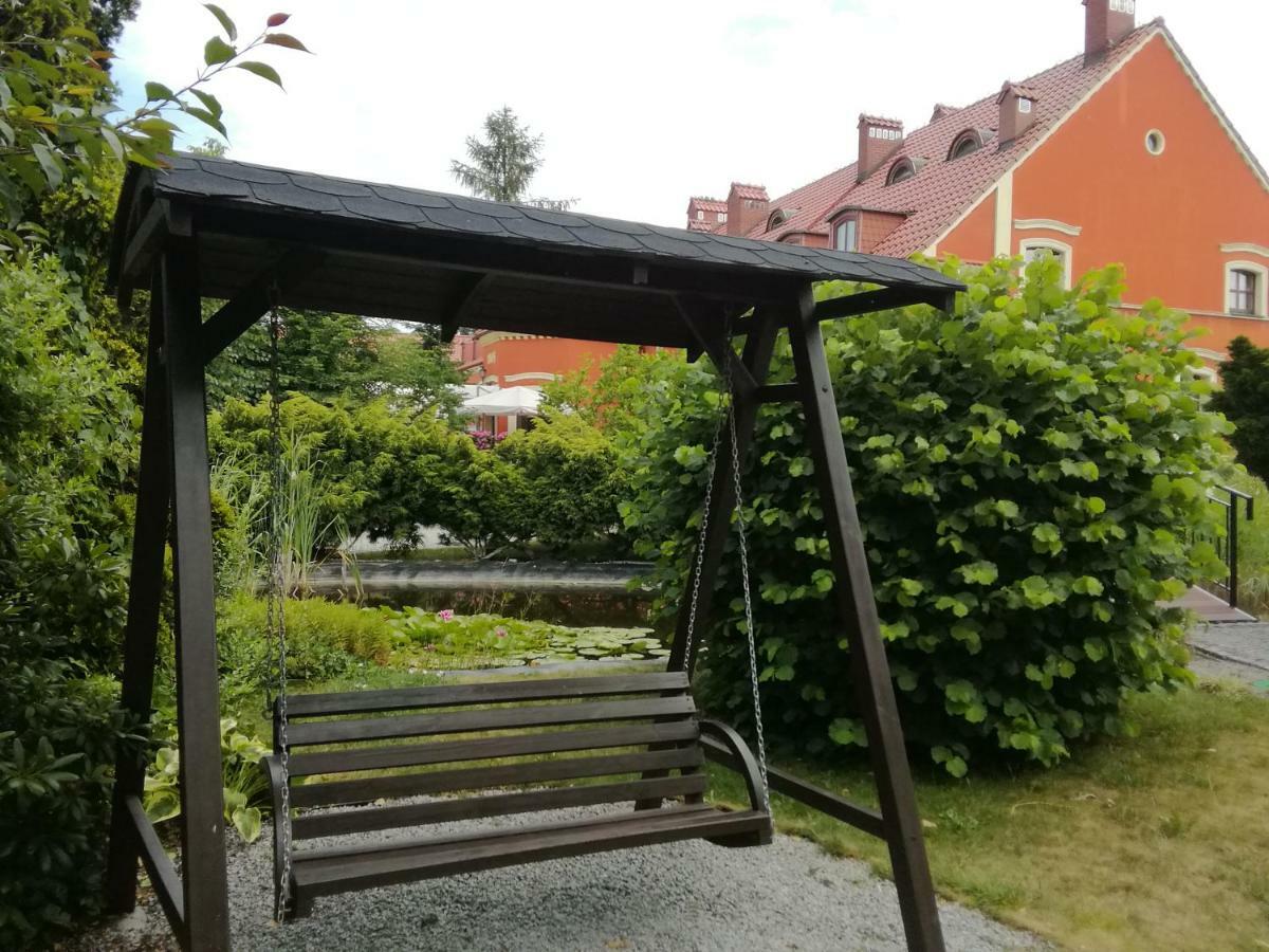 Dworek 1885 Ostrzeszów Esterno foto